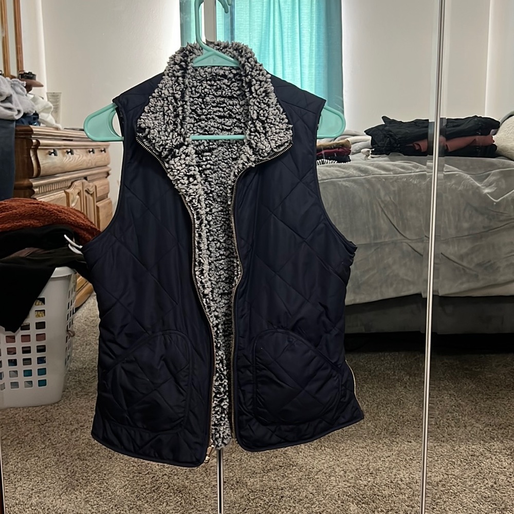 Reversible vest